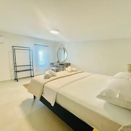 The Loft, By Delta Hospitality * Офринио